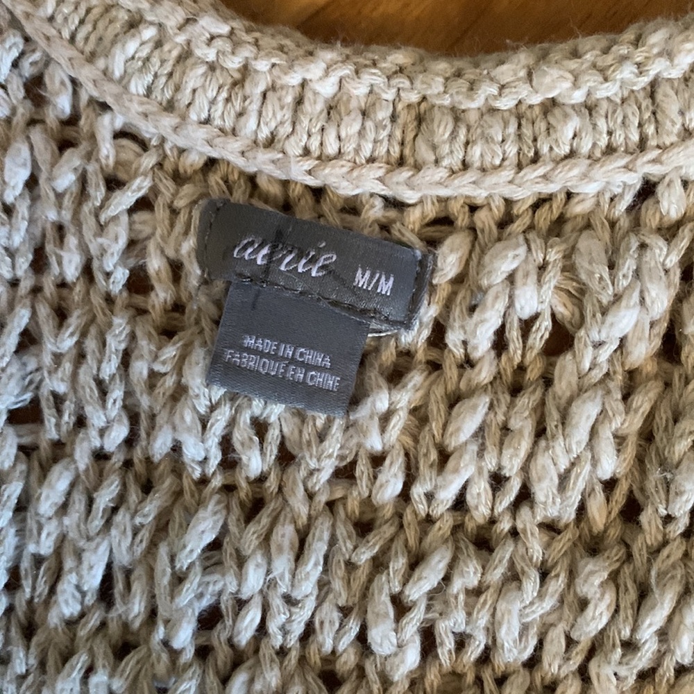 EUC crochet tank - Picture 3 of 3